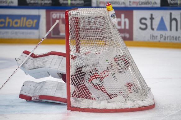 Torhueter Tobias Stephan von Lausanne beim Eishockey Qualifikationsspiel der National League zwischen dem EV Zug und dem Lausanne HC am Dienstag, 14. September 2021 in Zug. (KEYSTONE/Urs Flueeler).