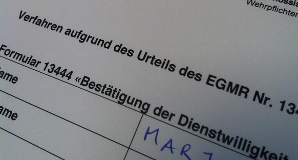 Ausgefülltes Formular für die Dienstwilligkeit.