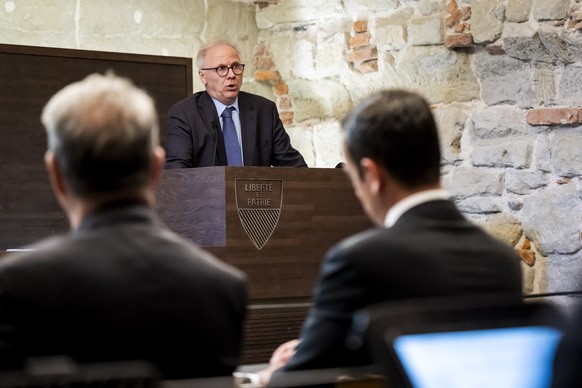 Jean-Francois Meylan, ancien president du Tribunal cantonal vaudois parle lors d'une conference de presse de presentation du rapport de Jean-Francois Meylan suite a l'affaire Dittli le vendr ...
