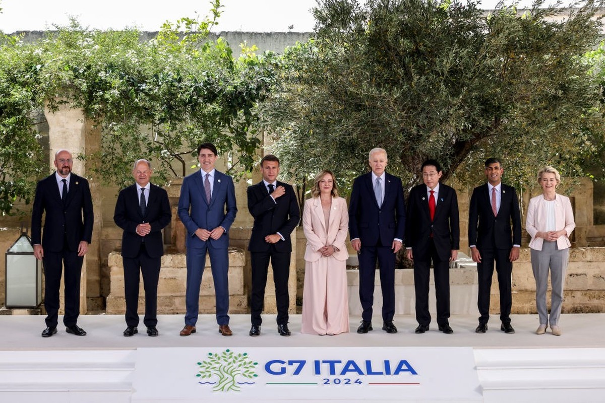 FASANO, ITALY - JUNE 13: (L-R) Charles Michel, President of the European Council, Olaf Scholz, German Canchelor, Justin Trudeau, Prime Minister of Canada, Emmanuel Macron, President of France, Giorgia ...