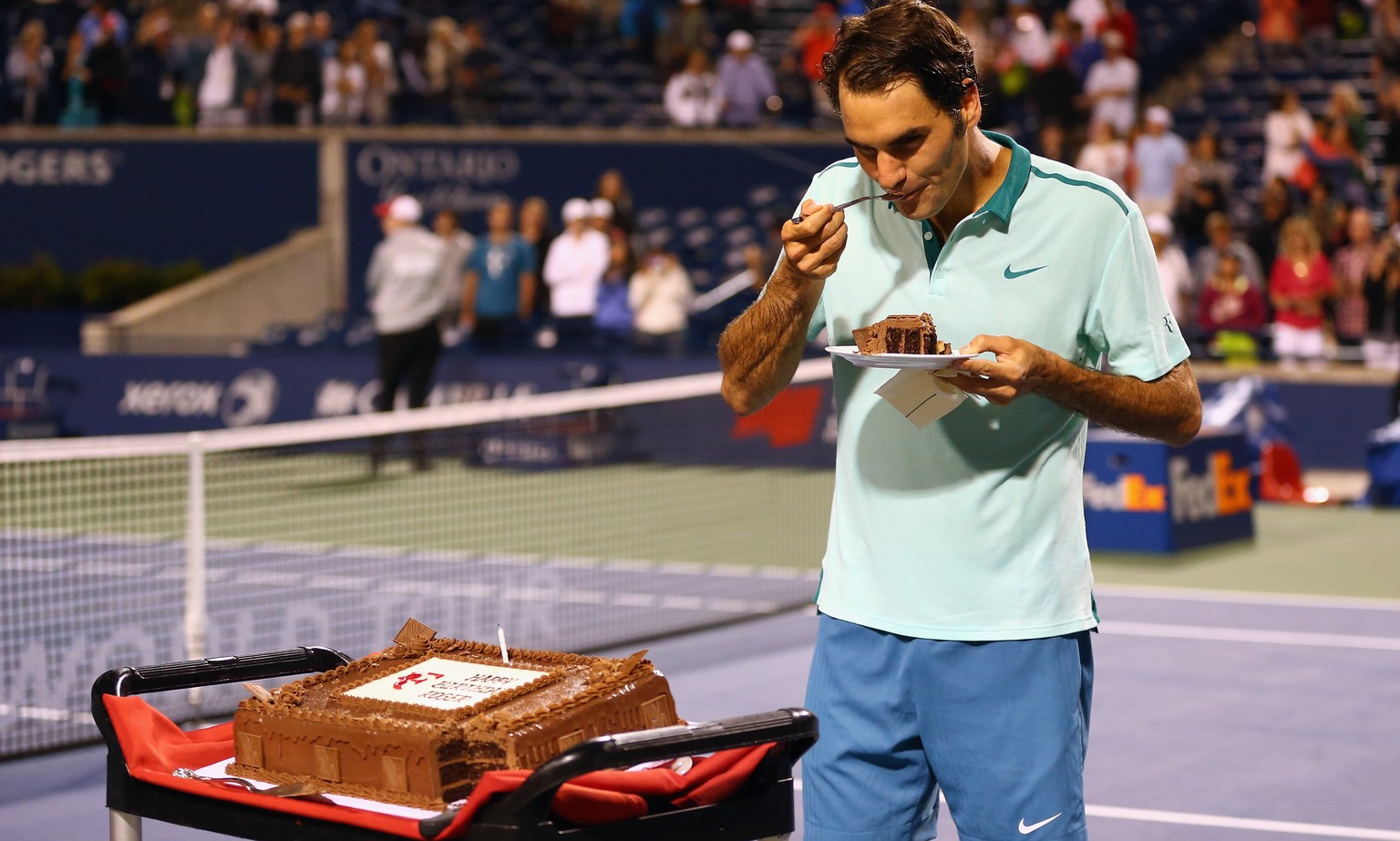Zum 33. kriegte Roger Federer in Toronto einen riesigen Kuchen, am 34. hat er für einmal frei.