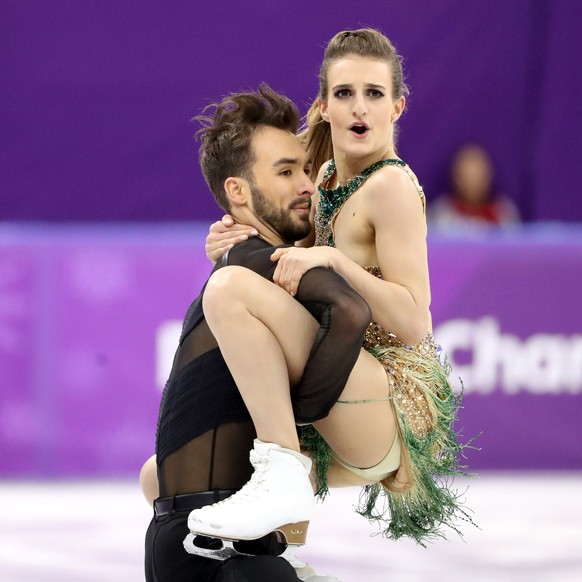 epa06541757 Gabriella Papadakis and Guillaume Cizeron of France in action during the Ice Dance Short Dance of the Figure Skating competition at the Gangneung Ice Arena during the PyeongChang 2018 Olym ...