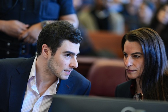 Luigi Mangione appears in Manhattan Criminal Court for an evidence hearing, Tuesday, Dec. 9, 2025, in New York. (Curtis Means/Pool Photo via AP)
UnitedHealthcare CEO Killed