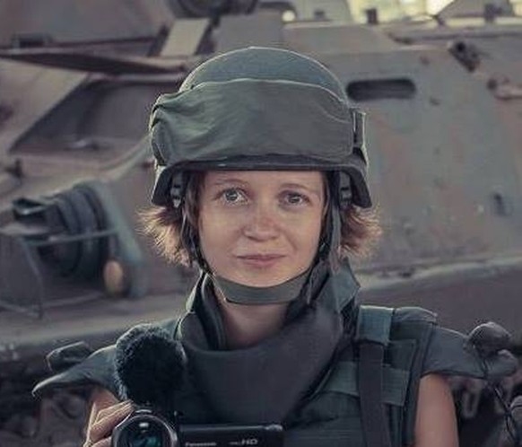 Die Journalistin&nbsp;Anna Dombrowskaja traf die fünf Schweizer in der Donbass-Region und half ihnen, wie sie auf Facebook schreibt.&nbsp;