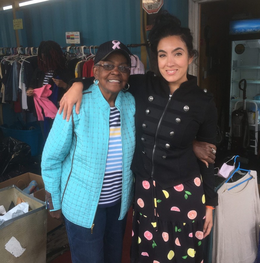 Gisele Barreto Fetterman (r.) mit einer Kollegin in ihrem Free Store.