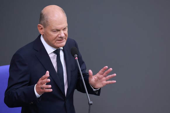 epa11454616 German Chancellor Olaf Scholz speaks during a Government question time at the German Parliament &#039;Bundestag&#039; in Berlin, Germany, 03 July 2024. Chancellor Scholz attended the sessi ...