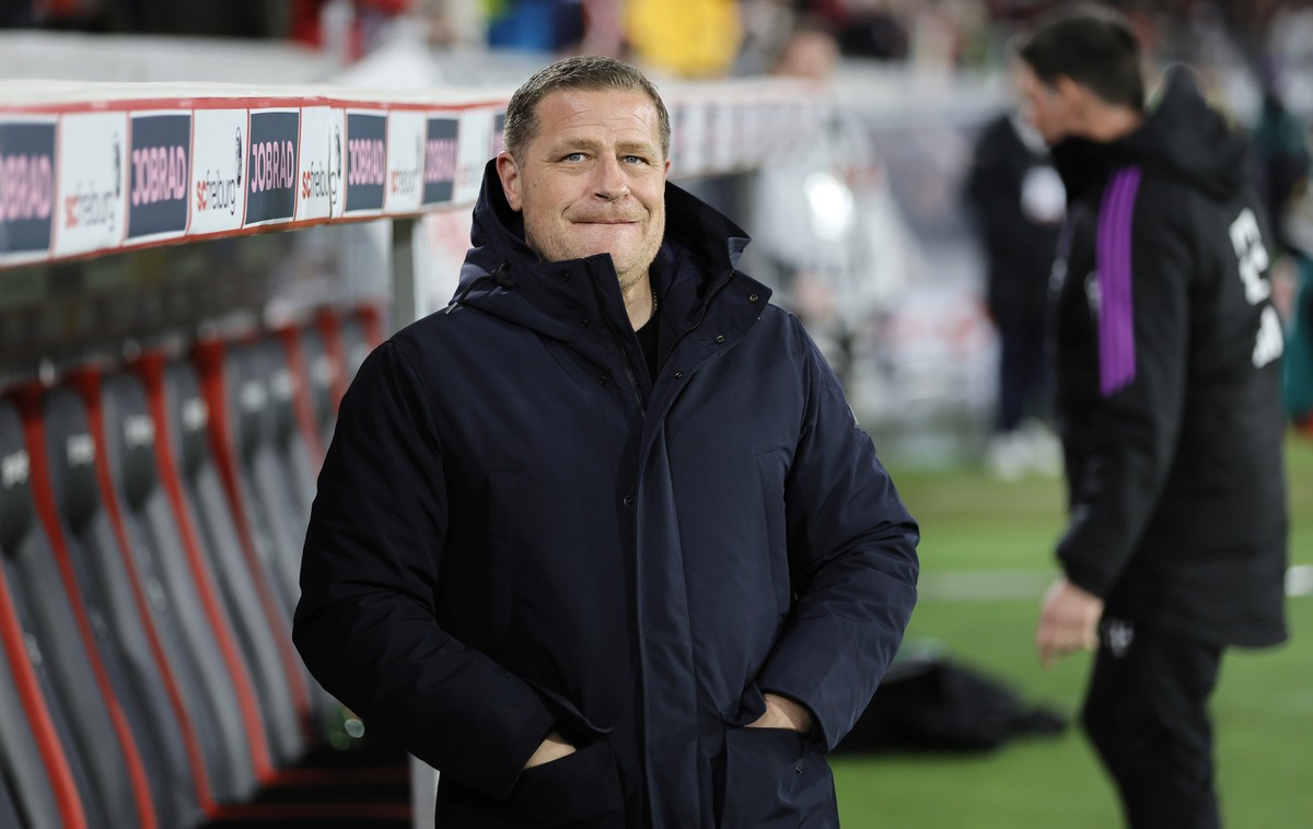 epa11191911 Munich's new board member for sport Max Eberl reacts before the German Bundesliga soccer match between SC Freiburg and FC Bayern Munich in Freiburg, Germany, 01 March 2024. EPA/RONALD ...