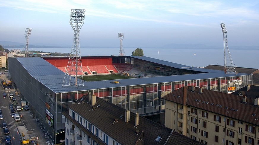 Les travaux d&#039;amenagement du futur stade de la Maladiere a Neuchatel vont bon train, ce mardi 17 octobre 2006. C&#039;est sur une pelouse synthetique que l&#039;equipe de Neuchatel Xamax jouera d ...