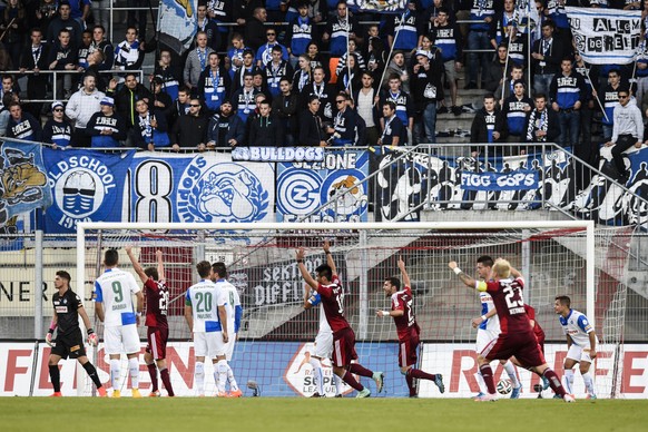 Pascal Schürpf bringt Vaduz in Front der GC-Fans in Führung.