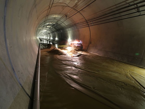 In der Oströhre des Lötschberg-Basistunnels hat es wieder einen Wasser-und Schlammeinbruch gegeben. (Archivbild)