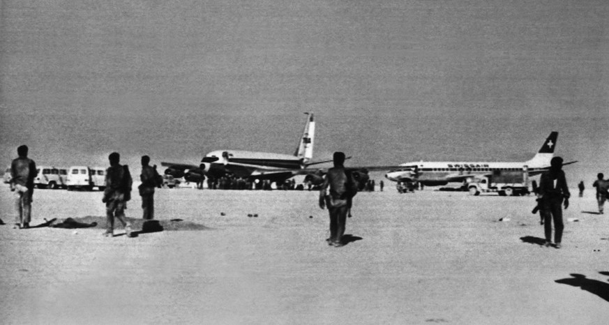 Die drei im September 1970 entführten Flugzeuge (rechts die Swissair-Maschine) mussten in der jordanischen Wüste bei Zerqua landen. 