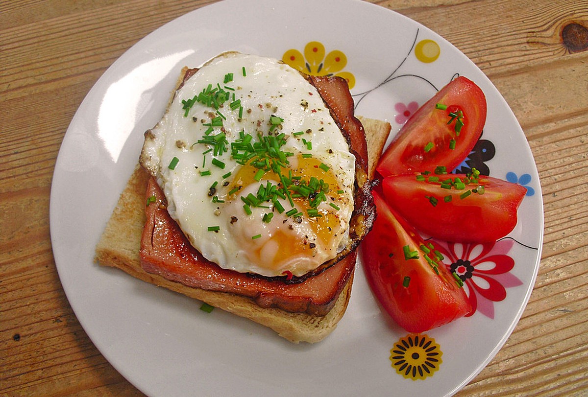 dicke berta spiegelei fleischkäse http://www.chefkoch.de/rezepte/244821098292199/Dicke-Berta.html