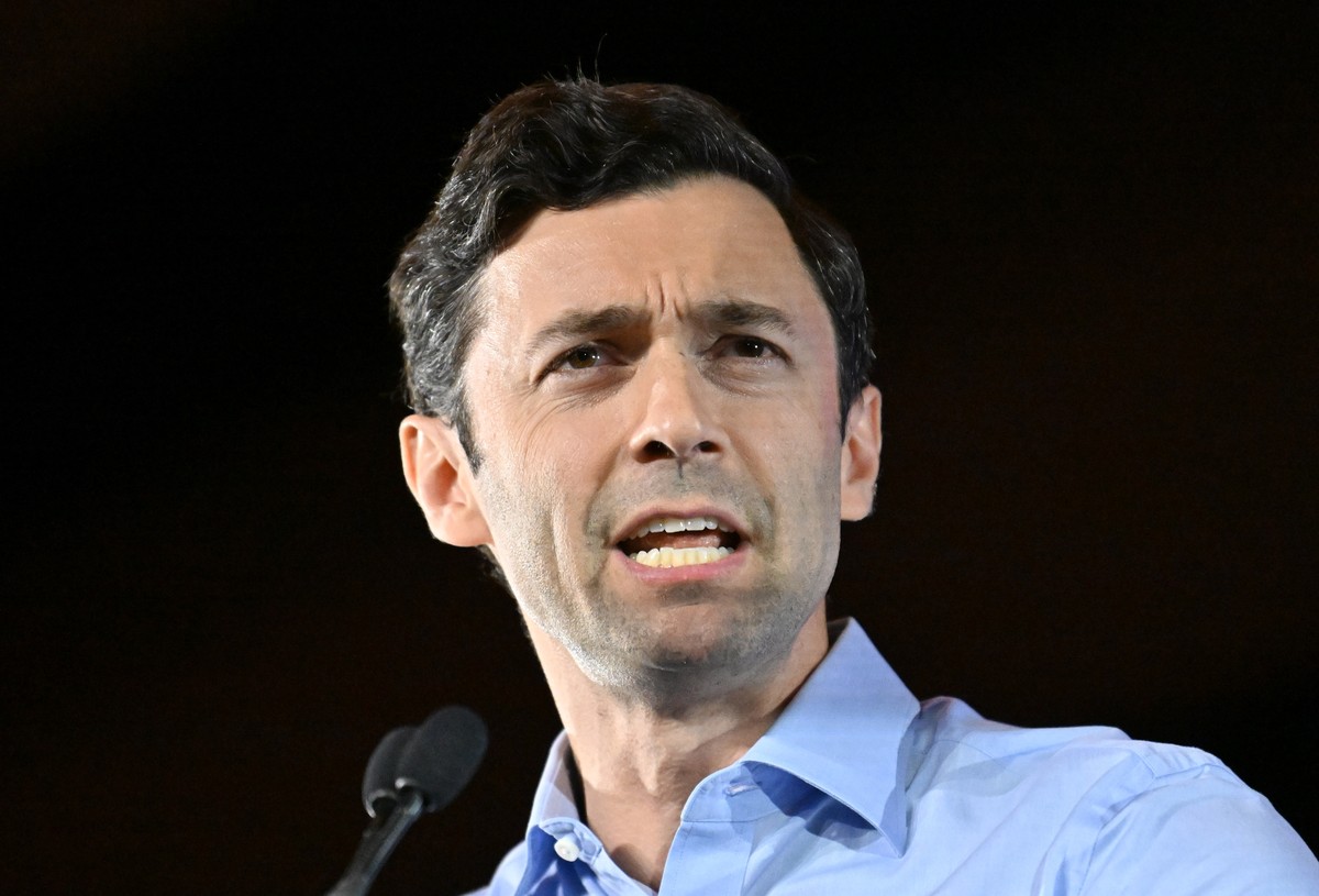 U.S. Sen. Jon Ossoff speaks during "Rally for Our Republic with U.S. Senator Jon Ossoff" at the Georgia International Convention Center, Saturday, Feb. 7, 2026, in College Park, Ga. (Hyosub  ...