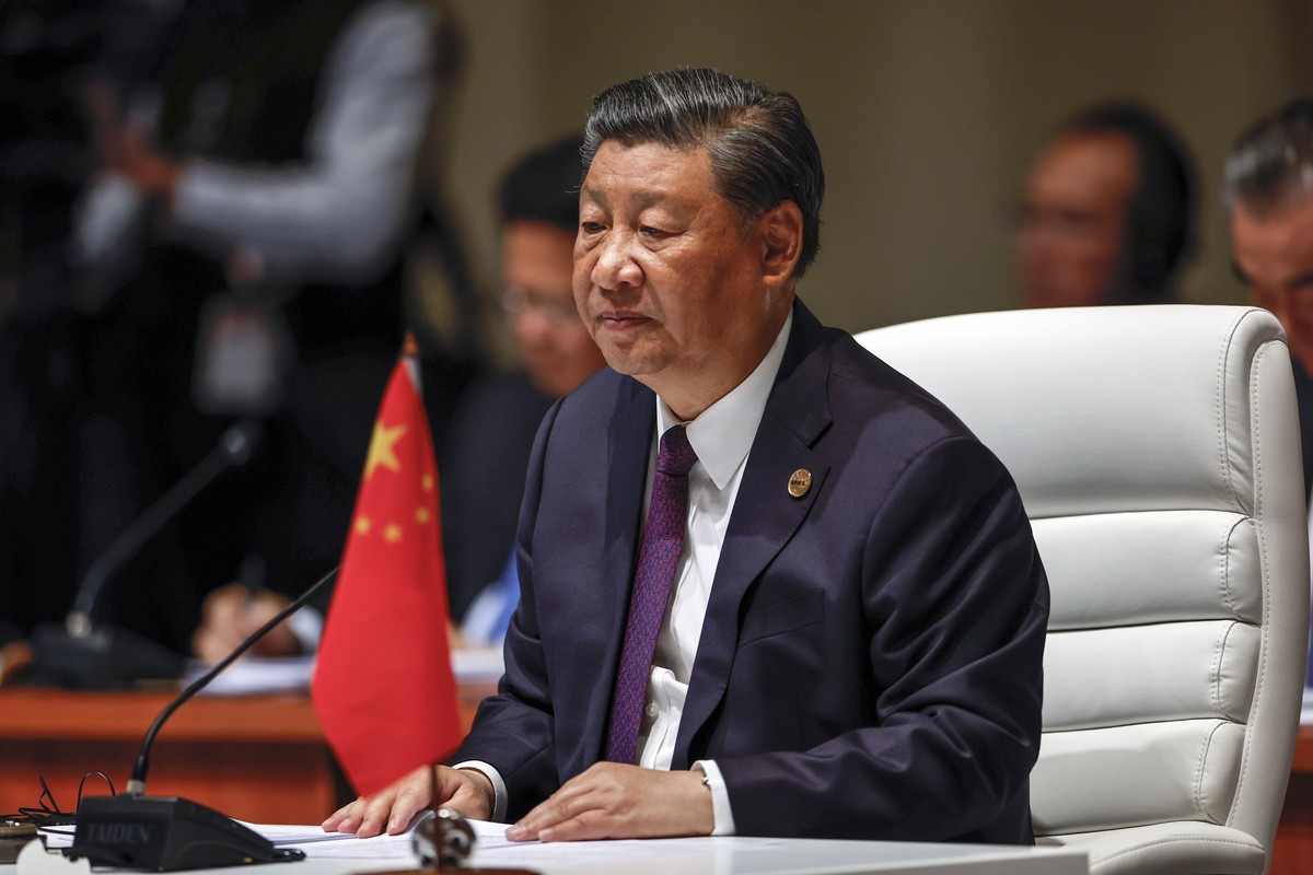 epa10815280 President of China Xi Jinping attends the plenary session during the 2023 BRICS Summit at the Sandton Convention Centre in Johannesburg, South Africa, 23 August 2023. South Africa is hosti ...