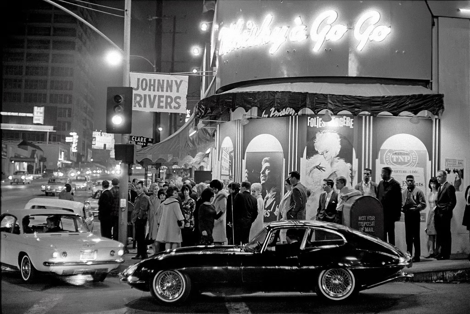 Whisky a Go Go, Los Angeles, 1964 
Photo by Julian Wasser 
https://www.instagram.com/morrisonhotelgallery/