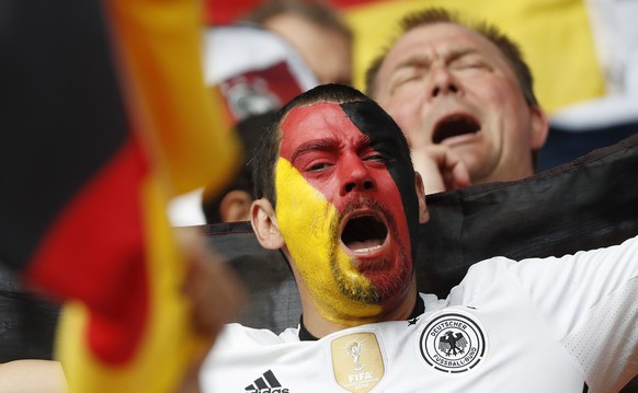 Football Soccer - Northern Ireland v Germany - EURO 2016 - Group C - Parc des Princes, Paris, France - 21/6/16
Germany fans before the match
REUTERS/Christian Hartmann
Livepic