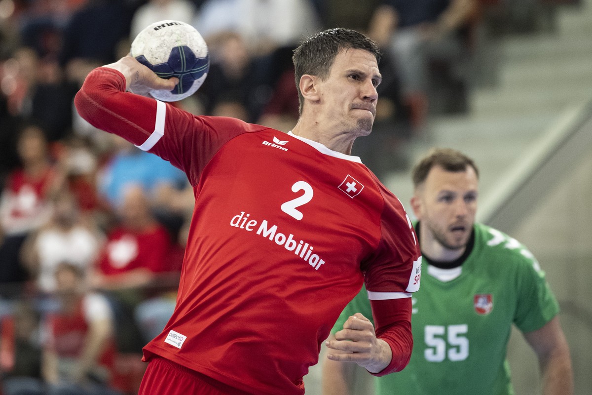Switzerland's Andre Schmid during the Men�s EHF EURO 2024 qualification game between Switzerland and Lithuania in Winterthur, Switzerland, Sunday, 30. April 2023. (KEYSTONE/Ennio Leanza).