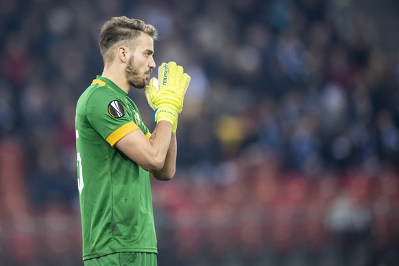 epa07370778 Zurich&#039;s Goalie Yanick Brecher reacts during the UEFA Europa League group stage soccer match between Switzerland&#039;s FC Zurich and Italian&#039;s SSC Neapel at the Letzigrund stadi ...