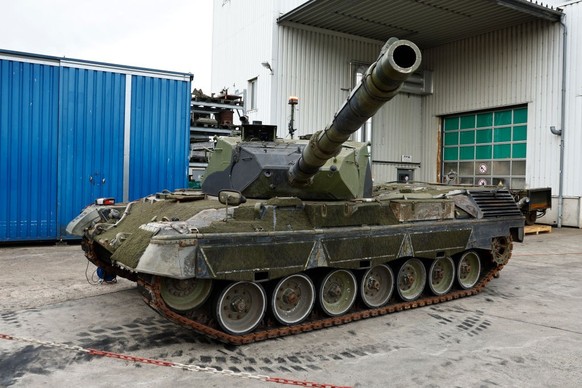 FLENSBURG, GERMANY - JUNE 20: A Leopard 1 A5 battle tank is seen at FFG Flensburger Fahrzeugbau Gesellschaft during a visit of NATO Secretary General Jens Stoltenberg and German Defence Minister Boris ...