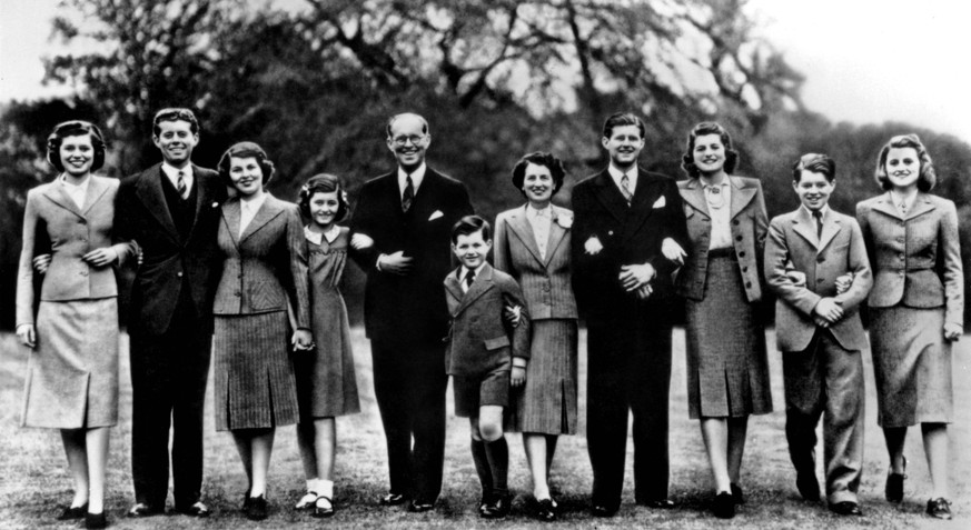 Eunice Kennedy, John F. Kennedy, Rosemary Kennedy, Jean Ann Kennedy, Joseph P. Kennedy, Edward M. Kennedy, Rose Kennedy, Joseph P.Kennedy Jr, Patricia Kennedy, Robert F.Kennedy, Kathleen Kennedy, 1930 ...