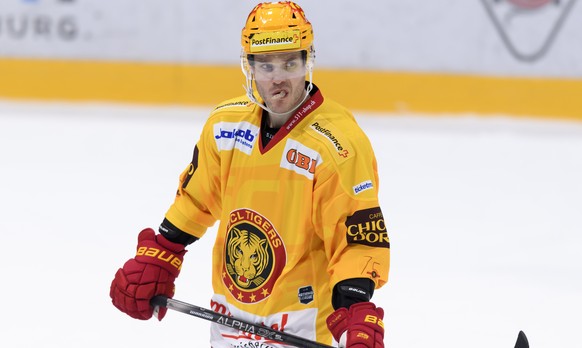 Der Langnauer Top Scorer PostFinance Ben Maxwell, beim Eishockey Meisterschaftsspiel der National League A zwischen den HC Fribourg Gotteron und dem SCL Tigers, am Freitag, 11. Dezember 2020, in der B ...