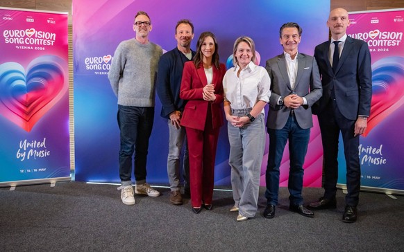 20251118 PG ORF Medienupdate zum Eurovision Song Contest 2026 in Wien WIEN, OESTERREICH - 18. NOVEMBER: Gruppenbild - Live-Event-Produzent und Manager, Direktor des Eurovision Song Contest und interim ...