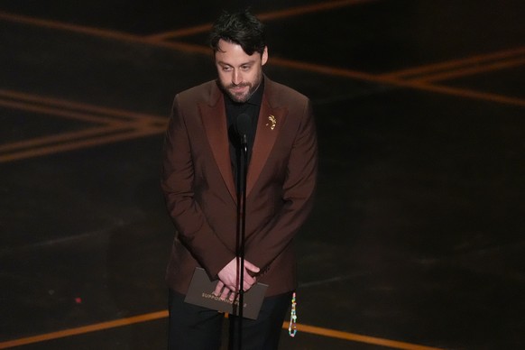 Kieran Culkin presents the award for best performance by an actor in a supporting role during the Oscars on Sunday, March 15, 2026, at the Dolby Theatre in Los Angeles. (AP Photo/Chris Pizzello)
Kiera ...