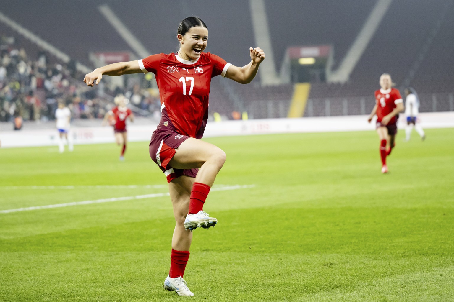Switzerland&#039;s midfielder Naomi Luyet, celebrates after scoring the 2:1 goal during the women&#039;s international friendly soccer match between Switzerland and France at the Stade de Geneve stadi ...