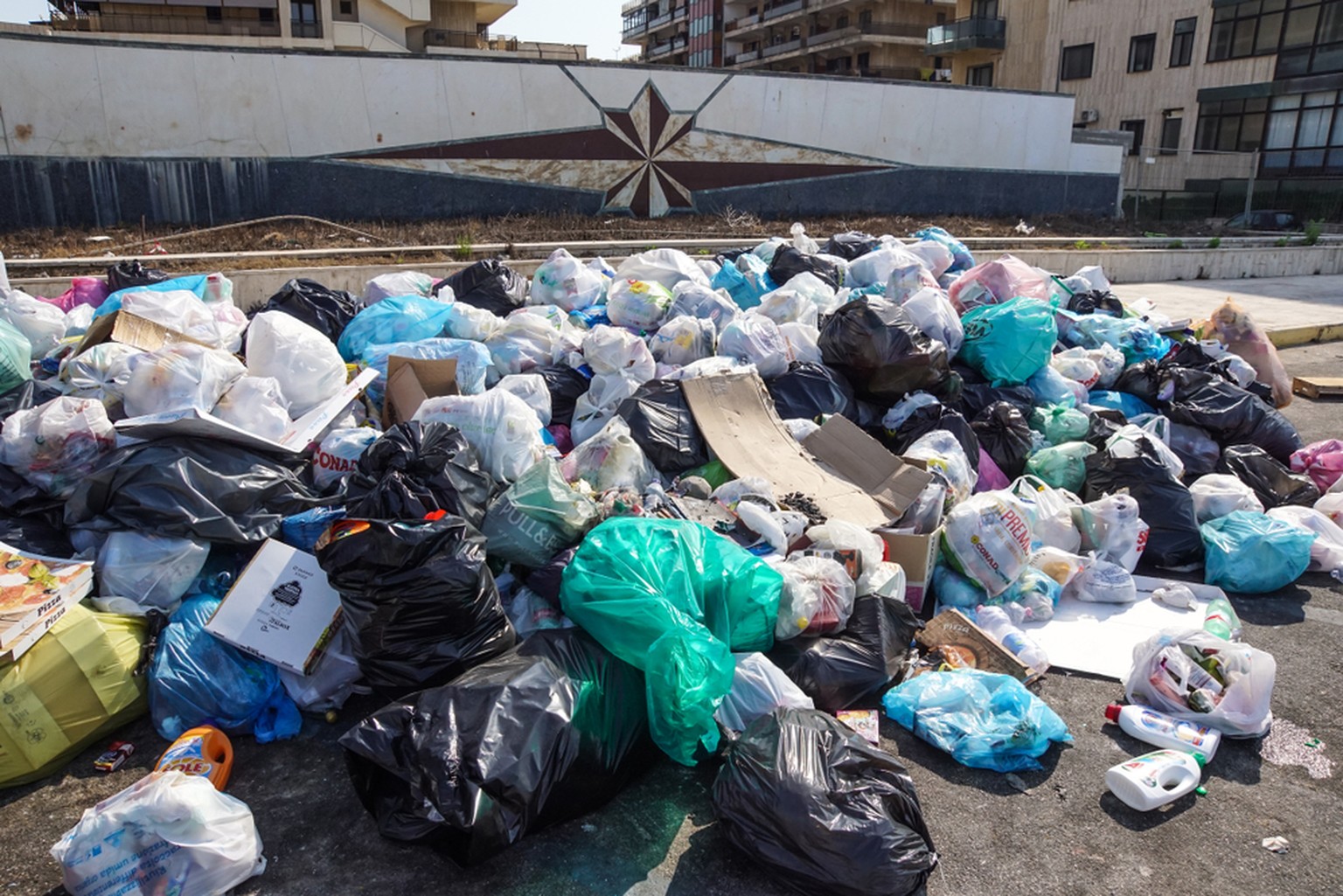 Müllansammlung in der italienischen Stadt Neapel.