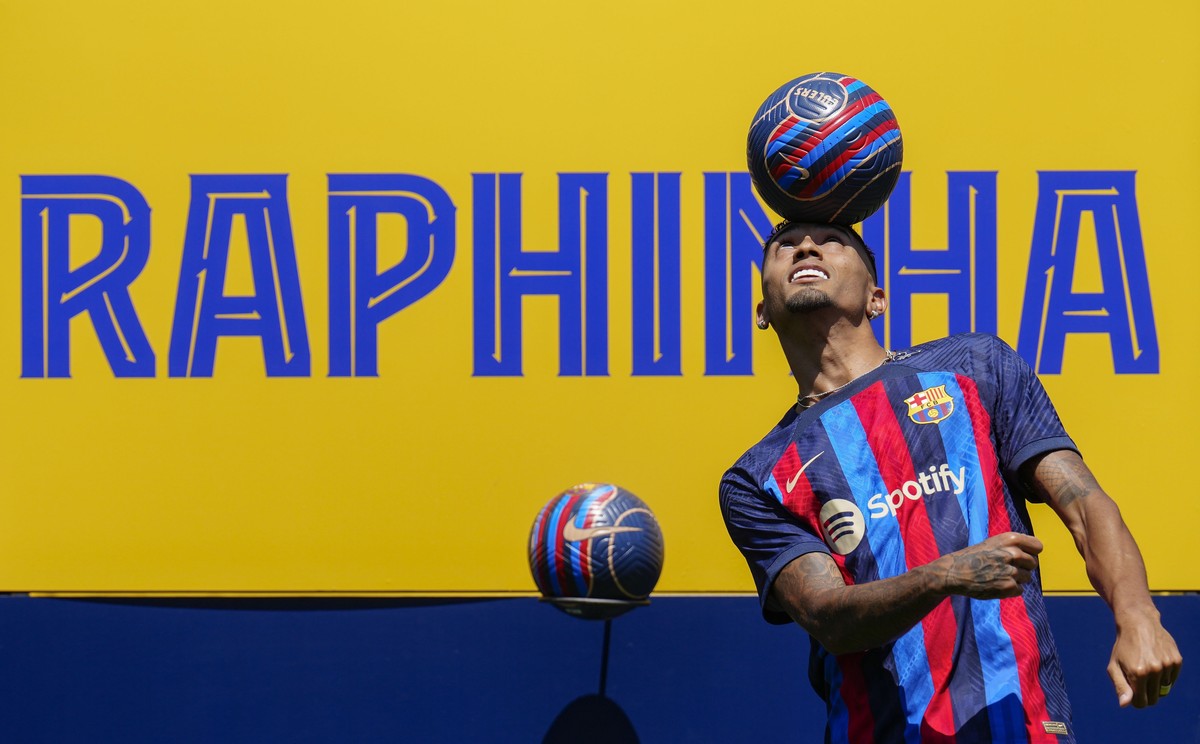 epa10072581 Brazilian forward Raphinha during his presentation as new signing of FC Barcelona during an event held at Sant Joan Despi Sport City in Barcelona, Catalonia, Spain on 15 July 2022. EPA/Enr ...