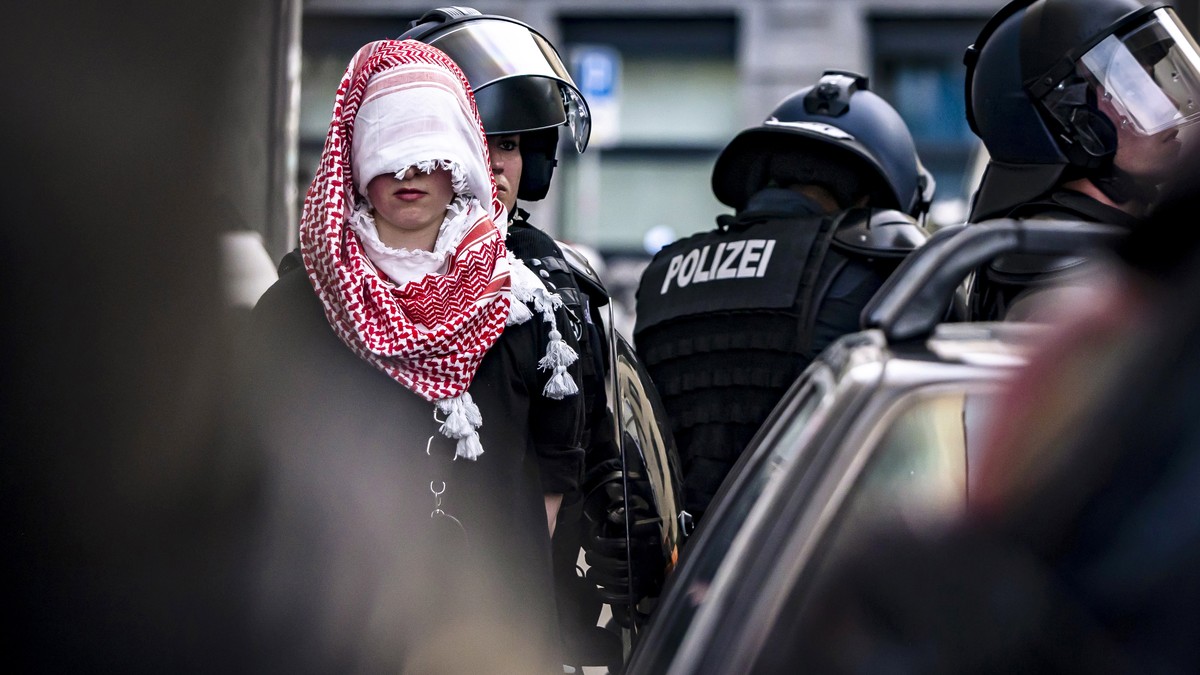 Nach-Pro-Pal-stina-Demo-in-Z-rich-sind-noch-f-nf-Personen-in-Haft