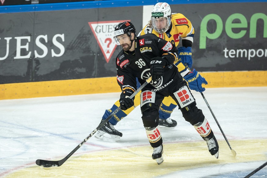 Lugano&#039;s player Mark Arcobello, during the preliminary round game of National League A (NLA) Swiss Championship 2023/24 between, HC Lugano against HC Davos at the Corn�r Arena in Lugano, Saturday ...