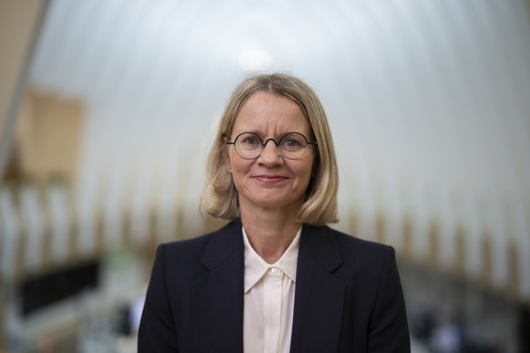 Barbara Reifler, designierte Kommandantin der Kantonspolizei St. Gallen, posiert fuer ein Portrait in der Notrufzentrale der Polizei, am Mittwoch, 11. September 2024, in St. Gallen. Barbara Reifler ue ...
