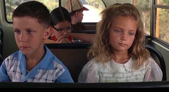 Hanna Hall and Michael Conner Humphreys in Forrest Gump (1994)