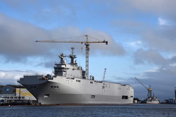 Der «Mistral»-Helikopterträger bleibt vorerst im französischen&nbsp;Saint Nazaire.