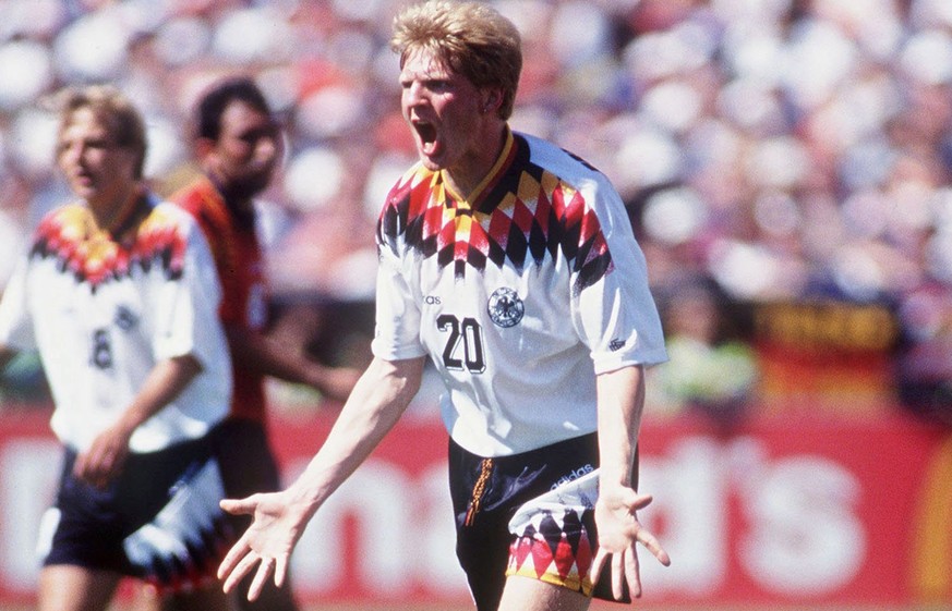 27.06.1994: Effenberg zeigt seinen berühmten Stinkefinger – leider hat ihn fast niemand gesehen