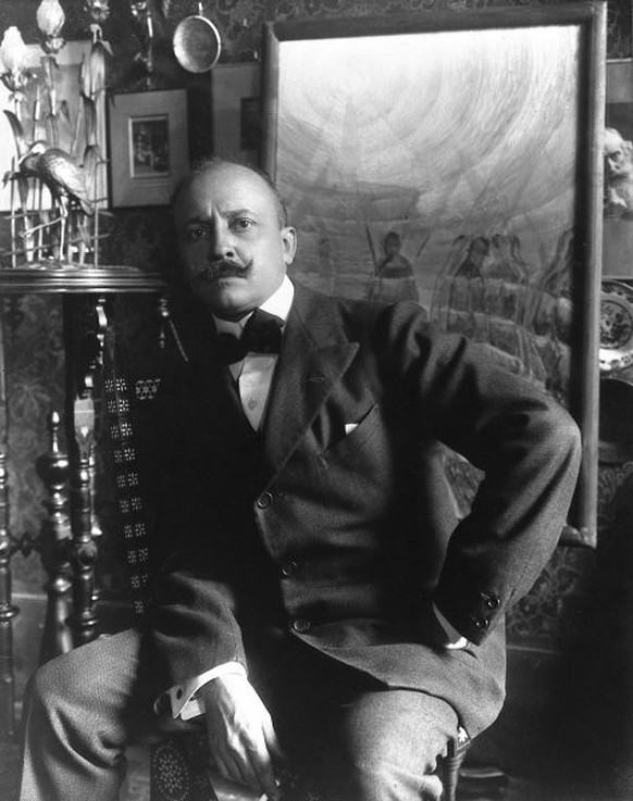 Filippo Tommaso Marinetti - Futurismus

https://de.wikipedia.org/wiki/Filippo_Tommaso_Marinetti#/media/Datei:Filippo_Tommaso_Marinetti.jpg