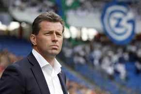 Trainer Skibbe hat Einfluss bei GC.