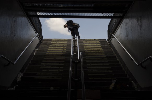 Auch Treppen rauf- und runtergehen hilft gegen Übergewicht.&nbsp;