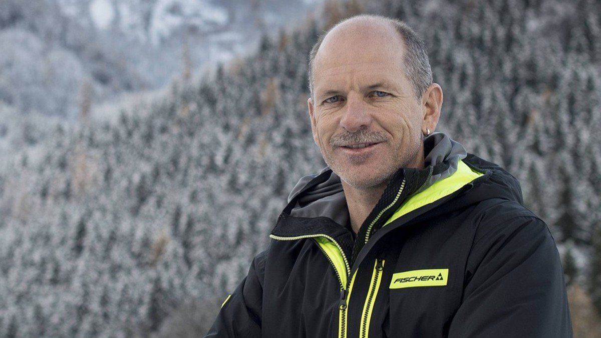 Michael von Gruenigen (SUI) Ski Alpin Interview mit Michael Mike von Gruenigen in St. Martin bei Lofer 14.11.2017 *** Michael von Gruenigen SUI Alpine Skiing Interview with Michael Mike von Gruenigen  ...
