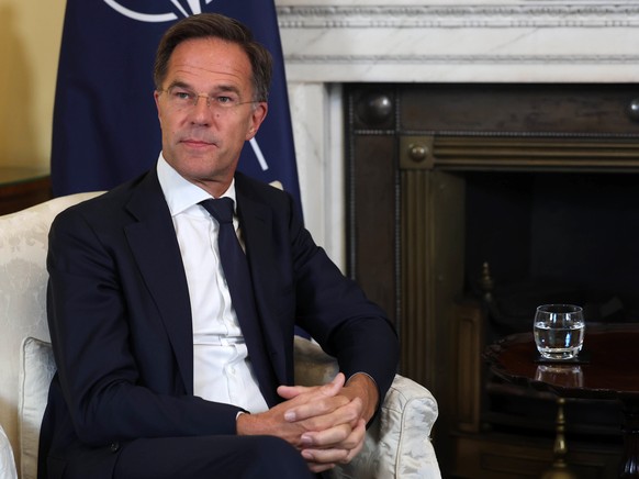 epa12365362 Secretary General of the North Atlantic Treaty Organization (NATO), Mark Rutte, meets with Britain&#039;s prime minister at Downing Street in London, Britain, 09 September 2025. EPA/NEIL H ...