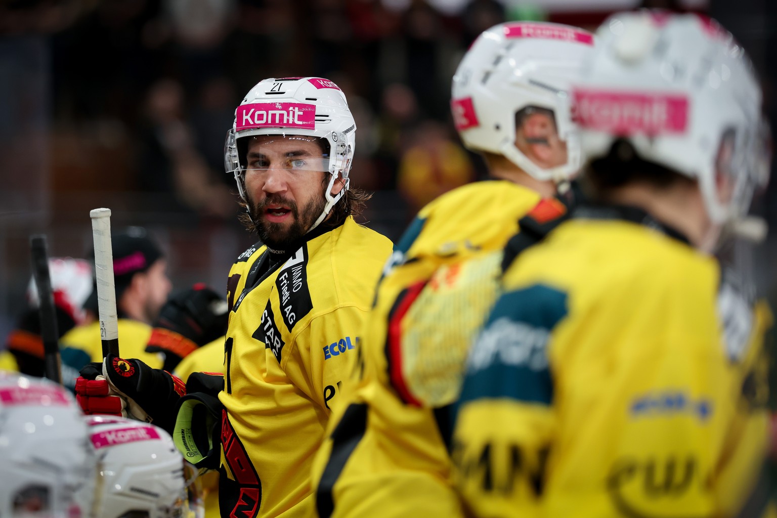 Simon Moser (SCB) reagiert waehrend dem Meisterschaftsspiel der National League zwischen den SC Rapperswil Jona Lakers und dem SC Bern, am Samstag, den 13. September 2025, im Lido in Rapperswil. (KEYS ...