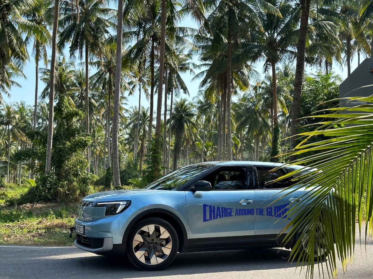 IMAGE DISTRIBUTED FOR FORD MOTOR COMPANY SWITZERLAND SA FOR EDITORIAL USE ONLY - Zur Feier der "ultimativsten Testfahrt der Welt" bringt Ford den neuen vollelektrischen Explorer in Europa au ...