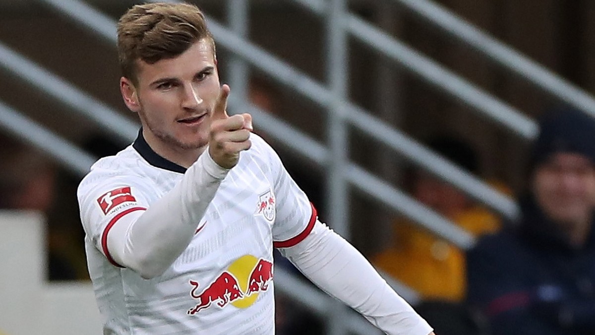 epa08035150 Leipzig's Timo Werner (L) celebrates scoring the third goal with Leipzig's Christopher Nkunku (R) during the German Bundesliga soccer match between SC Paderborn and RB Leipzig in ...