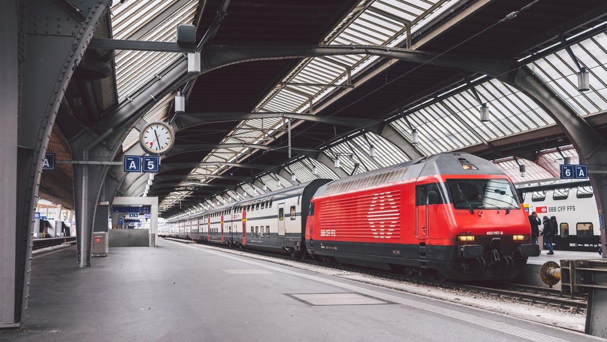 zug zürich hauptbahnhof zürich bahnhof