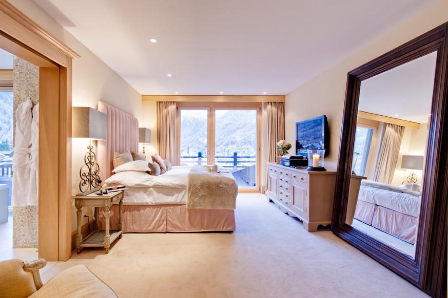 Schlafzimmer im Chalet Grace: für 125'000 Franken pro Woche kann das Luxusressort gemietet werden
