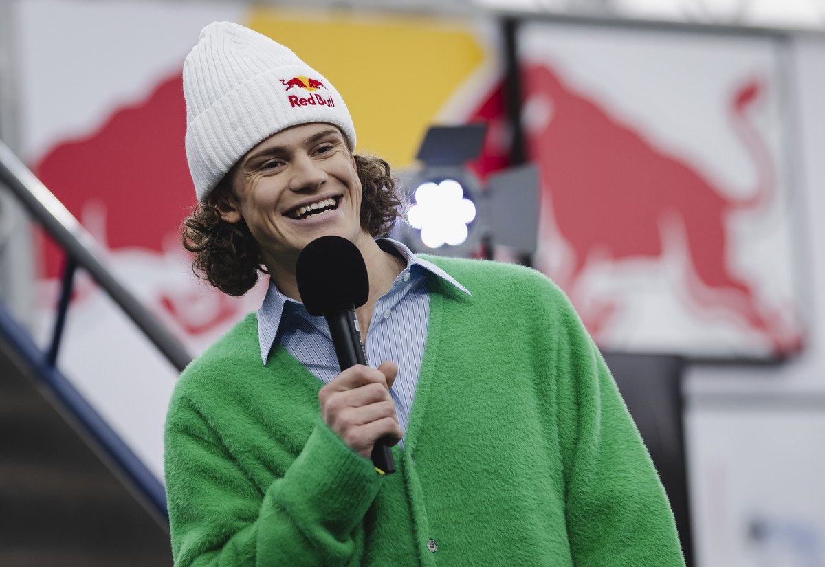 Norway's Lucas Braathen speaks during a press conference in Salzburg, Austria, Thursday, March 7, 2024. Brazil now has a top Winter Olympics medal prospect. Alpine ski star Lucas Braathen has ann ...