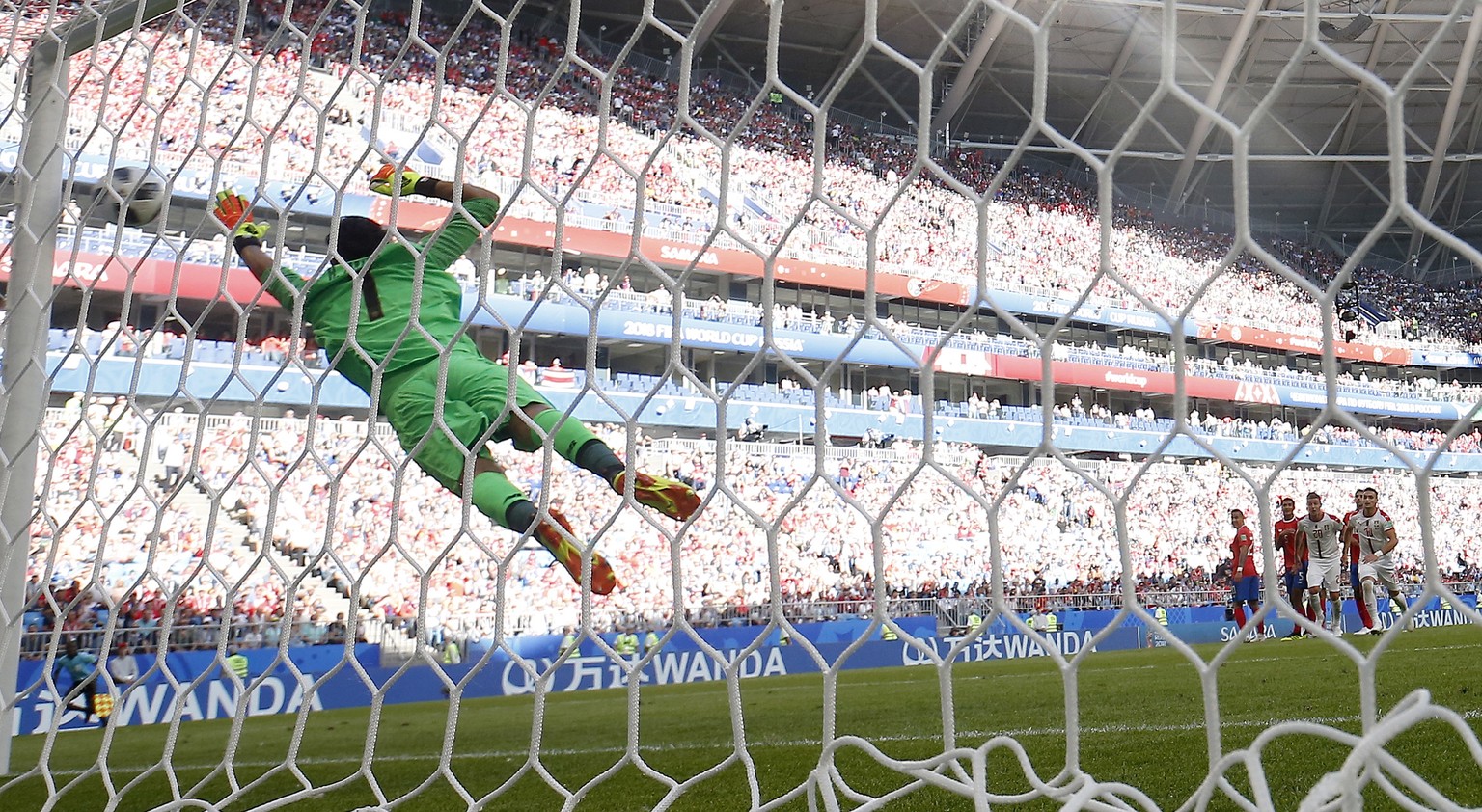 epa06815550 Goalkeeper Keylor Navas of Costa Rica is beaten as Serbia go 1-0 with a free kick during the FIFA World Cup 2018 group E preliminary round soccer match between Costa Rica and Serbia in Sam ...