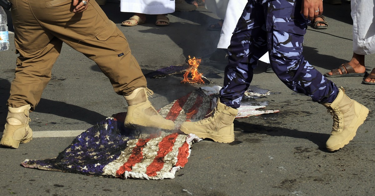 Abschuss von US-Kampfjets im Iran-Krieg: Donald Trump unter Druck