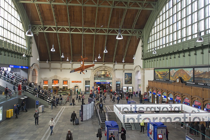 Der SBB-Bahnhof in Basel musste wegen eines verdächtigen Gegenstands kurzzeitig gesperrt werden (Archivbild).